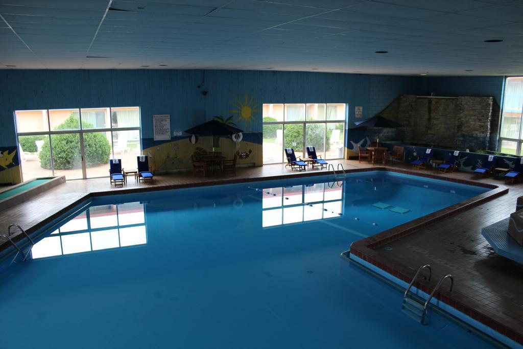 Rodeway Inn & Suites Rockford Ngoại thất bức ảnh