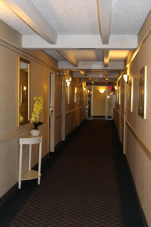 Rodeway Inn & Suites Rockford Ngoại thất bức ảnh