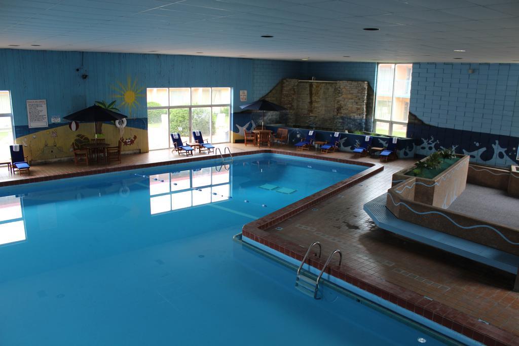 Rodeway Inn & Suites Rockford Ngoại thất bức ảnh