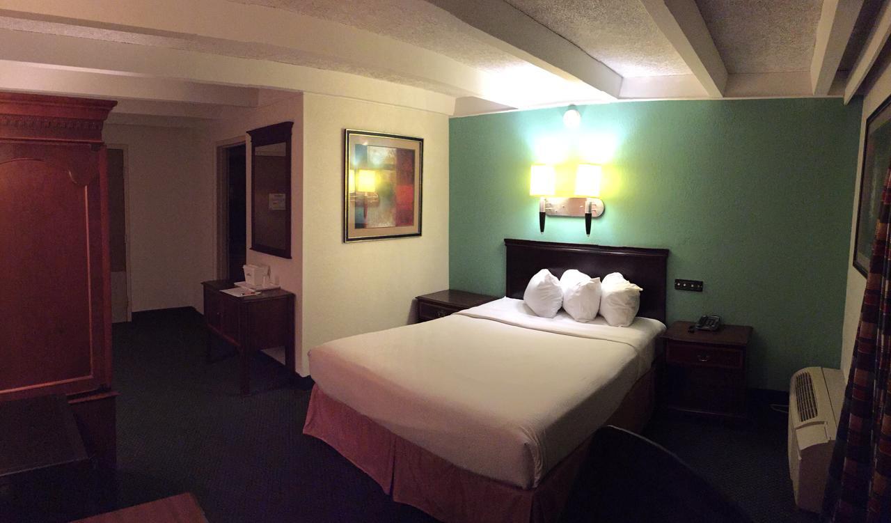 Rodeway Inn & Suites Rockford Ngoại thất bức ảnh