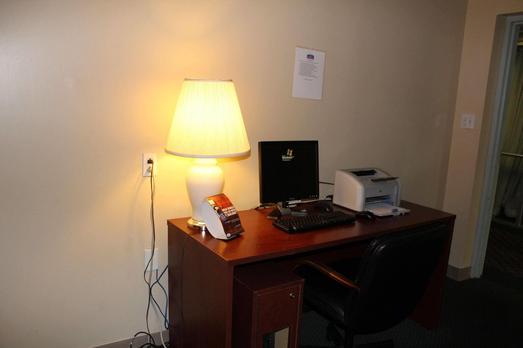 Rodeway Inn & Suites Rockford Ngoại thất bức ảnh